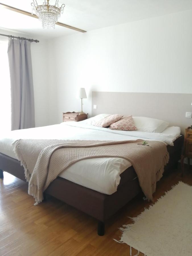 דיסט Guesthouse La Maison De Fille מראה חיצוני תמונה
